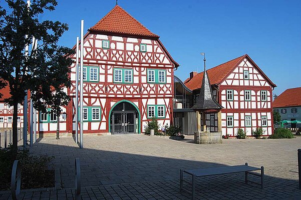 Marktplatz mit Rathaus