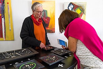 Bild von einem Verkaufsstand des Kunsthandwerks 
