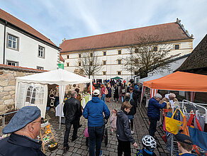 Bild eines Marktstandes des Schüttbau 2