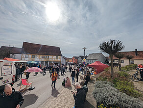 Bild vom Kirchplatz des Herbstmarktes 1